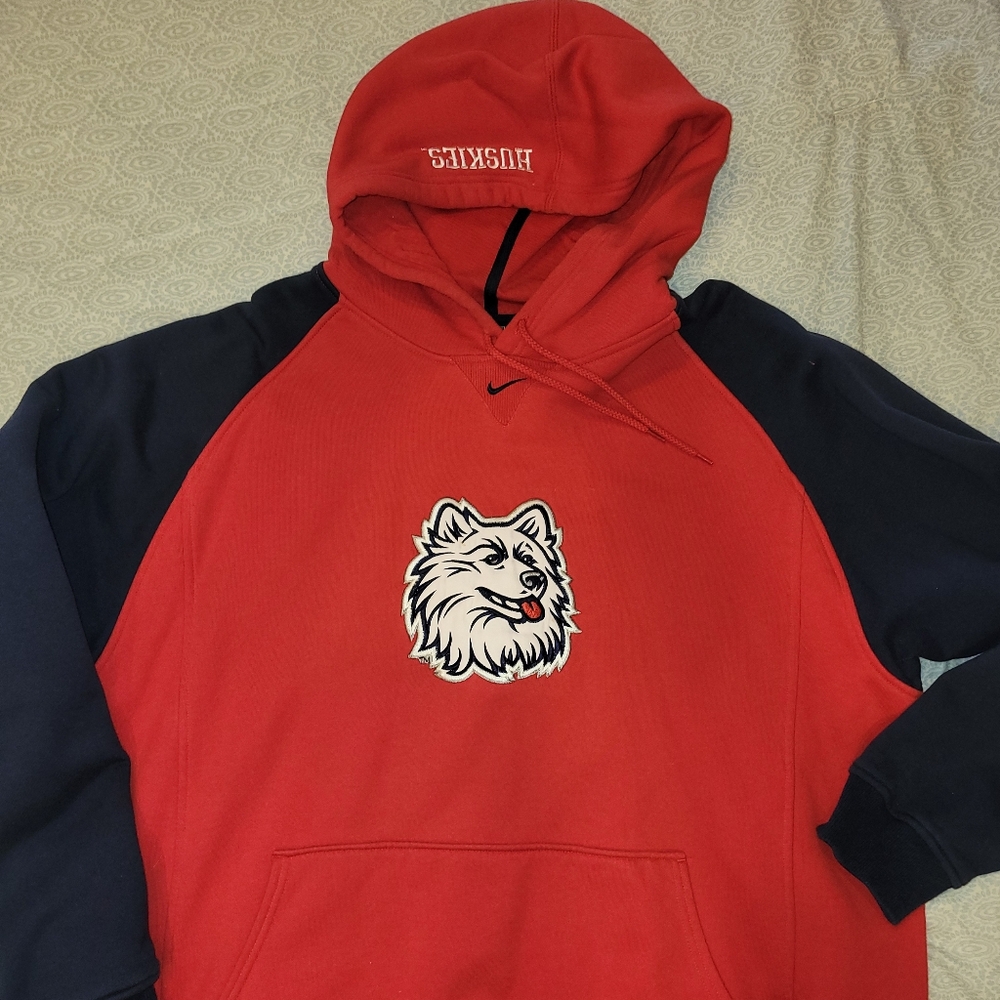 Nike UCONN old school hoodie